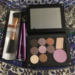 Itsse December palette Makeup Geek shadows